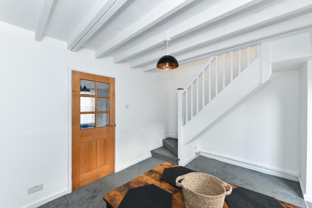 Newark Central Cottage Экстерьер фото