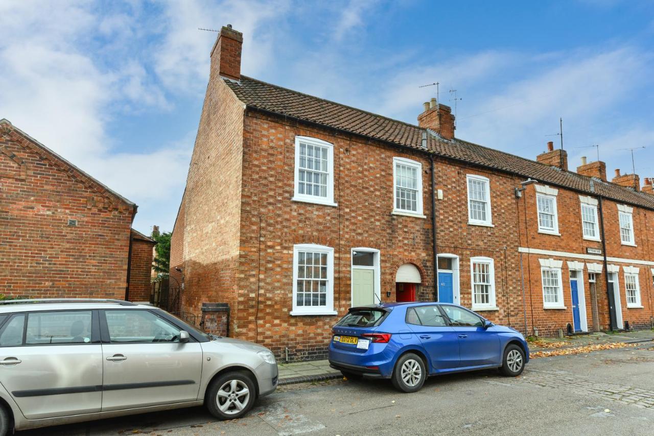 Newark Central Cottage Экстерьер фото