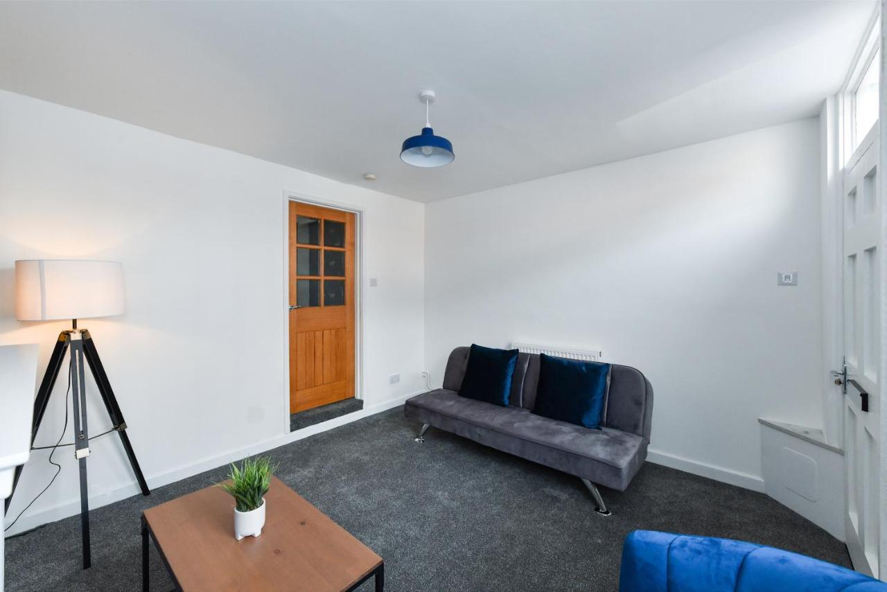 Newark Central Cottage Экстерьер фото
